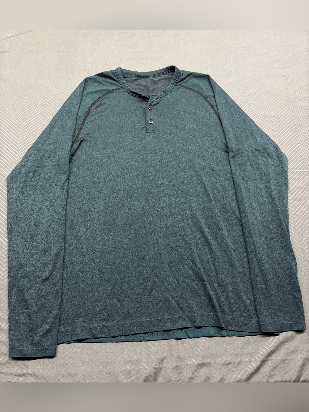 lululemon athletica Men’s Dark Teal Long-Sleeve Henley Athletic Size L